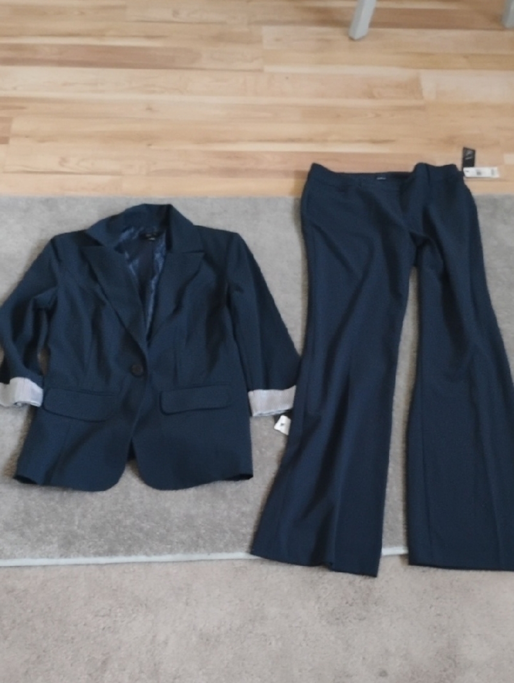 BCX Navy Satin-Lined Jacket Size L And Pants Size 7. Brand New Suit